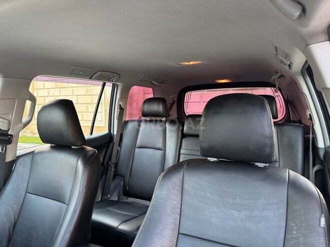 Toyota Land Cruiser Prado-15