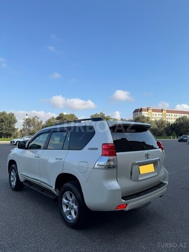 Toyota Land Cruiser Prado-7