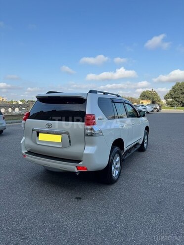 Toyota Land Cruiser Prado-6
