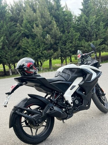 Bajaj Pulsar RS 200-2