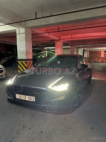 Hyundai Sonata-1