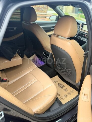 Hyundai Sonata-11