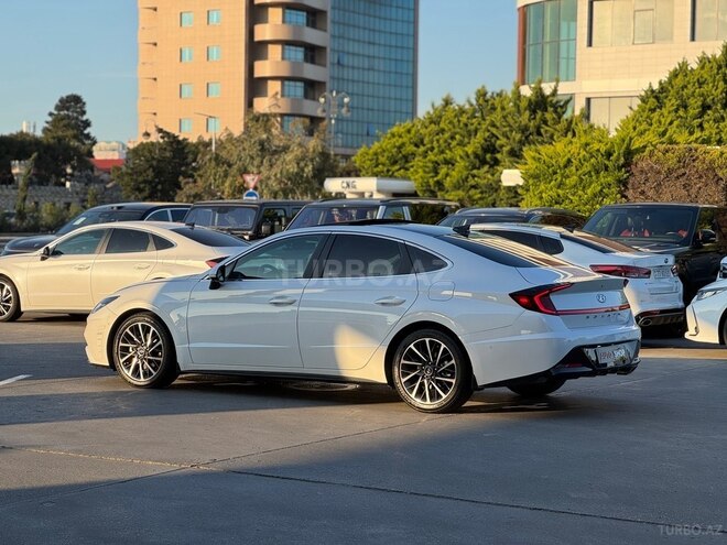 Hyundai Sonata-11