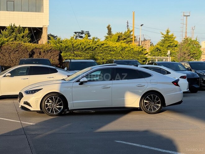 Hyundai Sonata-13