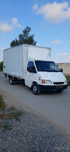 Ford Transit-4