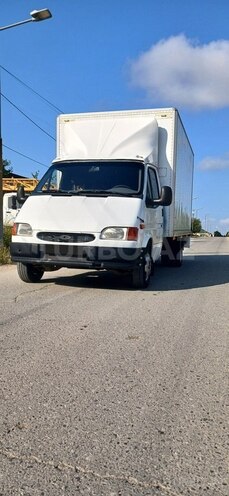 Ford Transit-2