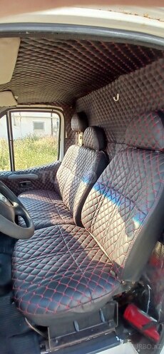 Ford Transit-11