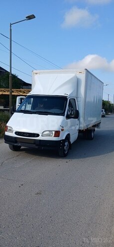 Ford Transit-1