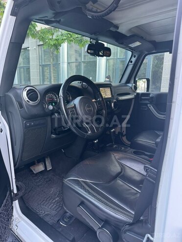 Jeep Wrangler-10