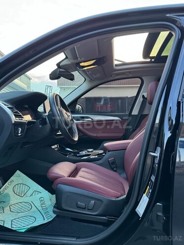 BMW iX3-5
