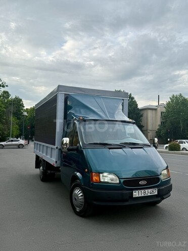 Ford Transit-11
