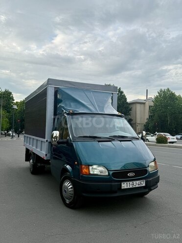Ford Transit-10