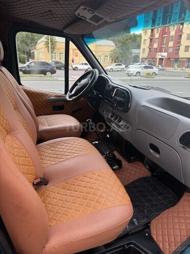Ford Transit-20