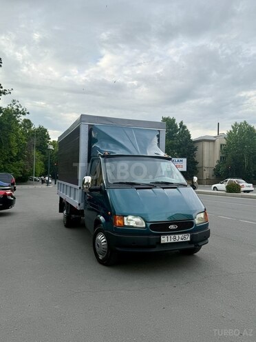 Ford Transit-12