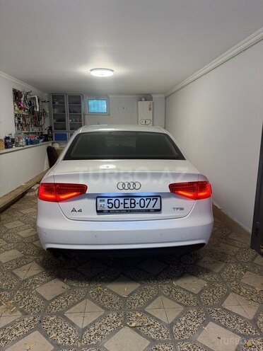 Audi A4-2
