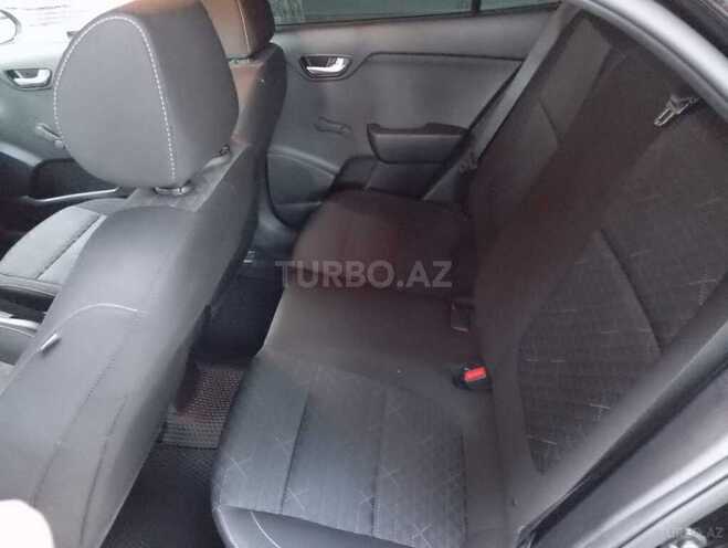 Kia Rio-10