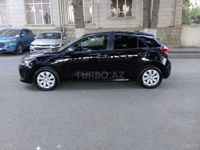 Kia Rio-5