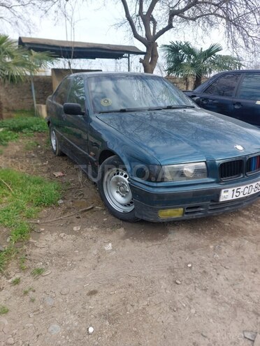 BMW 318-7