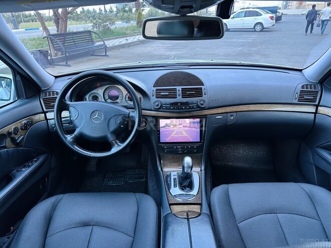 Mercedes E 320-3
