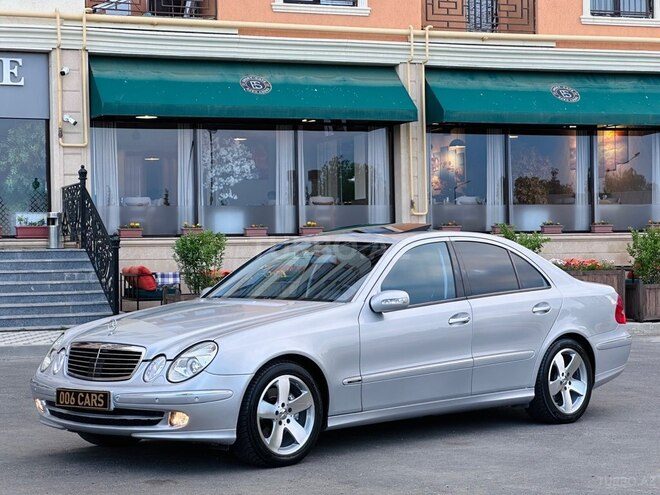 Mercedes E 320-36