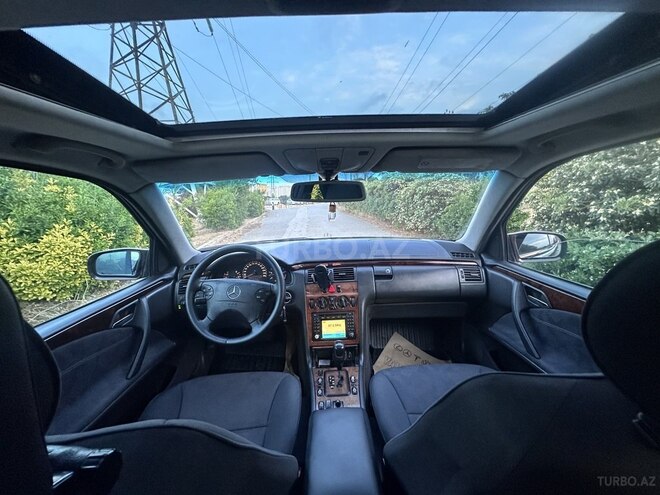 Mercedes E 200-4