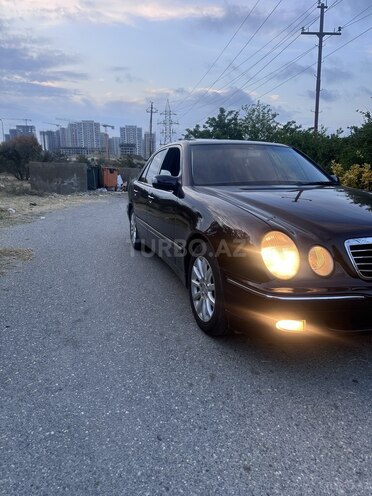 Mercedes E 200-5