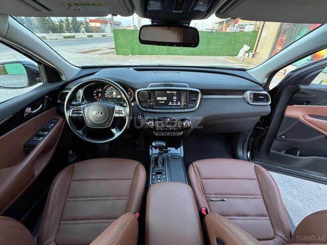 Kia Sorento-11