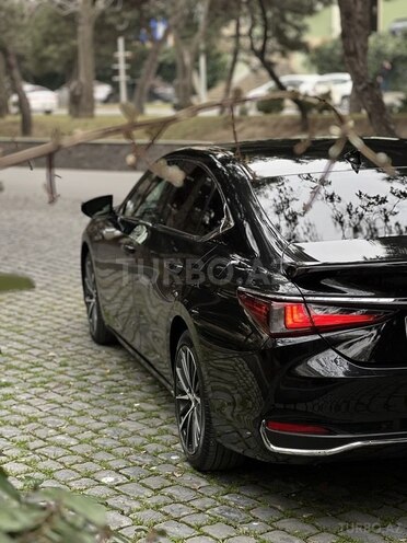Lexus ES 300h-6