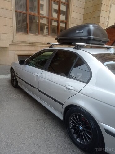 BMW 523-4