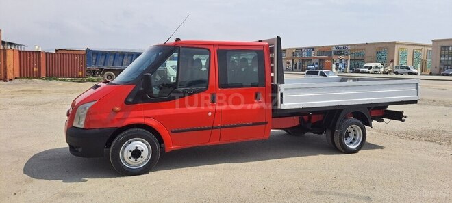 Ford Transit-7