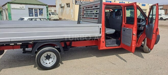 Ford Transit-6
