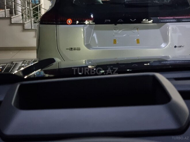 Toyota RAV4-32