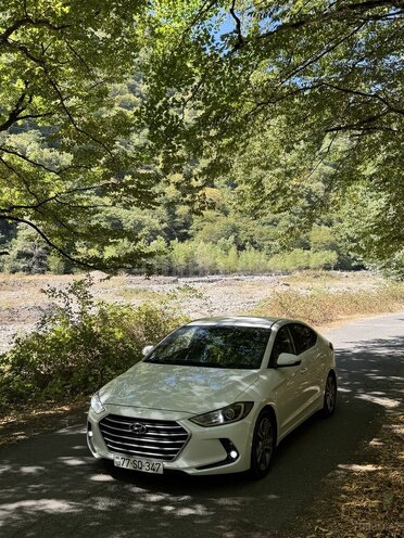 Hyundai Avante-1