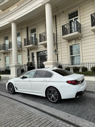 BMW 530e-5