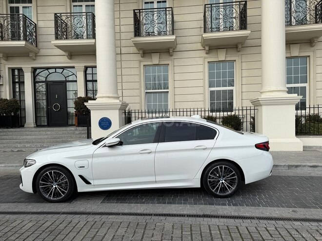 BMW 530e-4