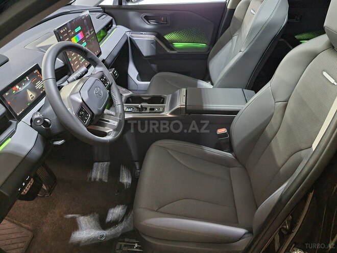 Toyota RAV4-41