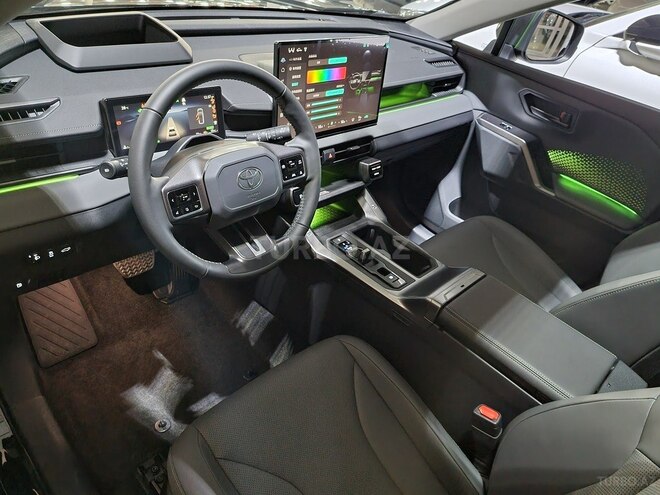 Toyota RAV4-43