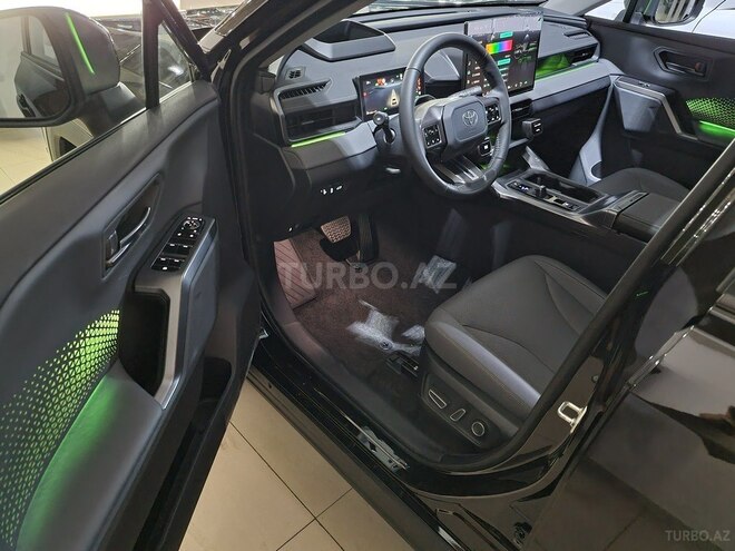 Toyota RAV4-42