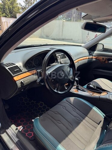 Mercedes E 240-8