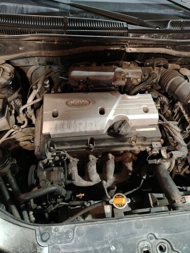 Kia Rio-5