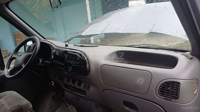 Ford Transit-8