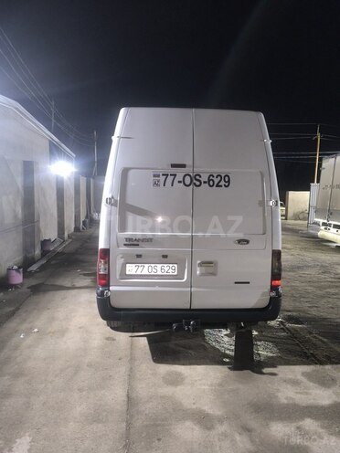 Ford Transit-3
