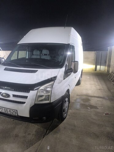 Ford Transit-5