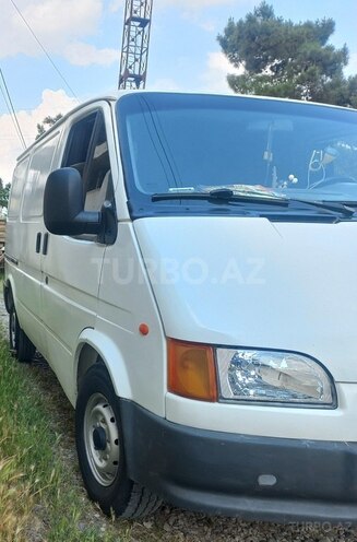 Ford Transit-4