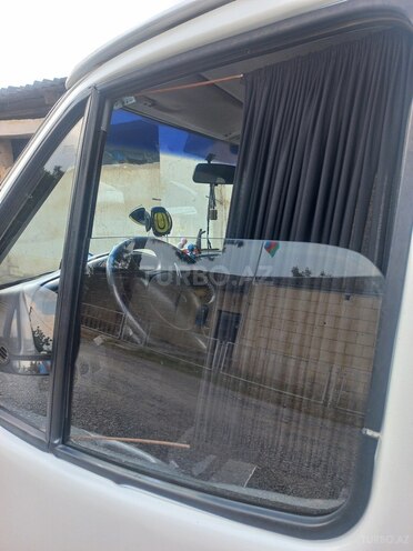Ford Transit-7