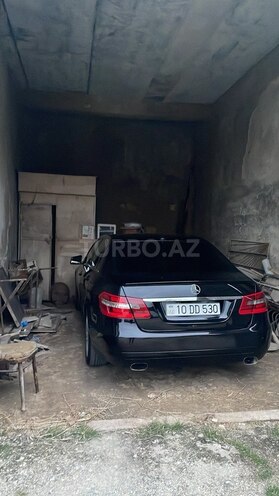 Mercedes E 220-2