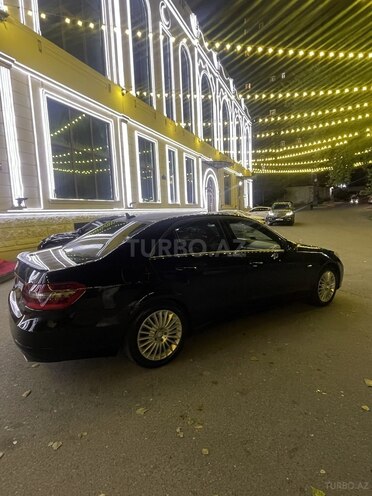 Mercedes E 220-13