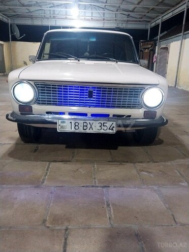 LADA (VAZ) 21011-2