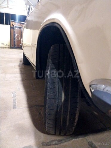 LADA (VAZ) 21011-8