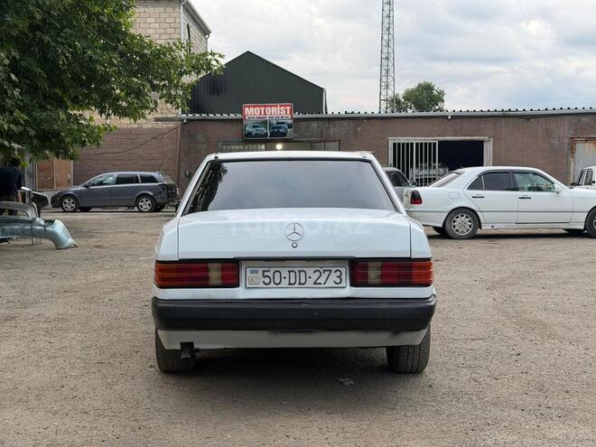 Mercedes 190-8